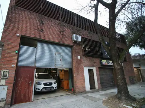 VENTA DEPOSITO CON LOCAL EN LOTE PROPIO EN PARQUE PATRICIOS