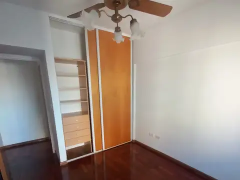 departamento 3 amb frente  5 piso  con balcón, toilette