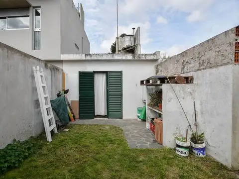 Depto Tipo Casa en Venta 16 años