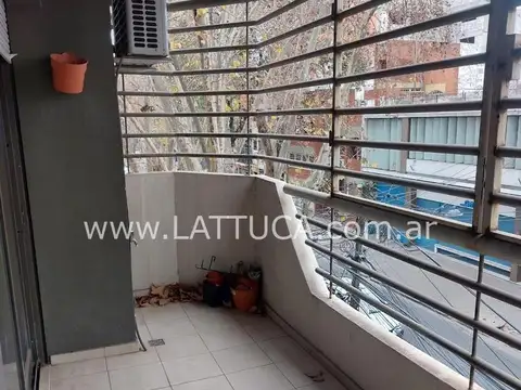 Departamento 7 ambientes con 2 baños