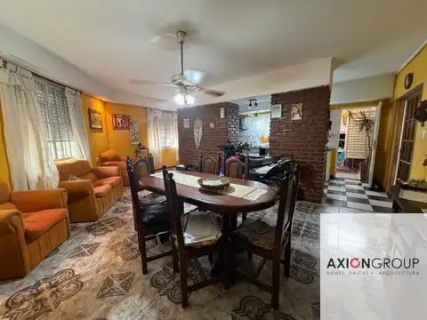 Casa en Venta con 1 cochera