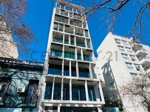 Oficina con estilo en Palermo: luz, balcón y ubicación top