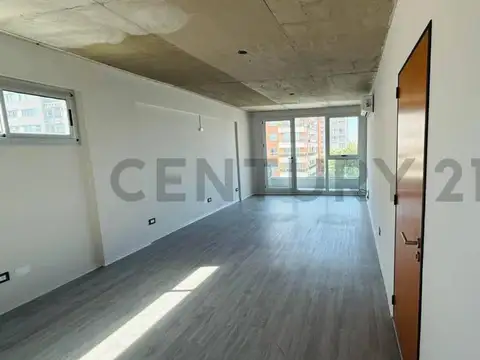 Oficina con estilo en Palermo: luz, balcón y ubicación top