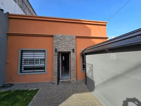 Casa en Venta Ituzaingó Norte 3 Ambientes con patio, terraza y cochera cubierta