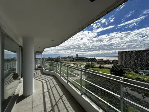 Departamento en Venta con 2 cocheras