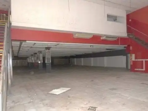 Local en Venta en Olivos, USD 6.100.000