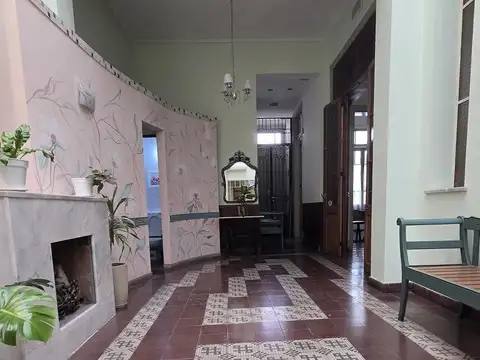 Casa Ideal uso institucional / profesional. Santa Fe y Bv. Oroño, Rosario.