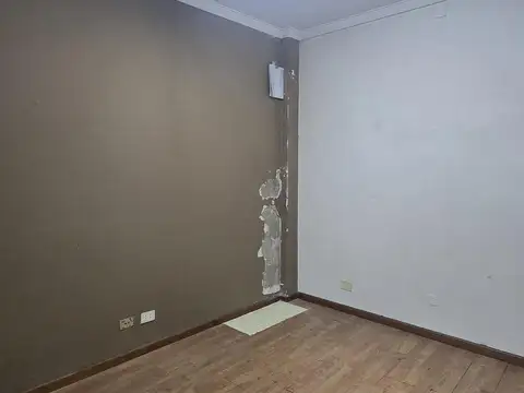 Oficina 5 ambientes con 3 baños