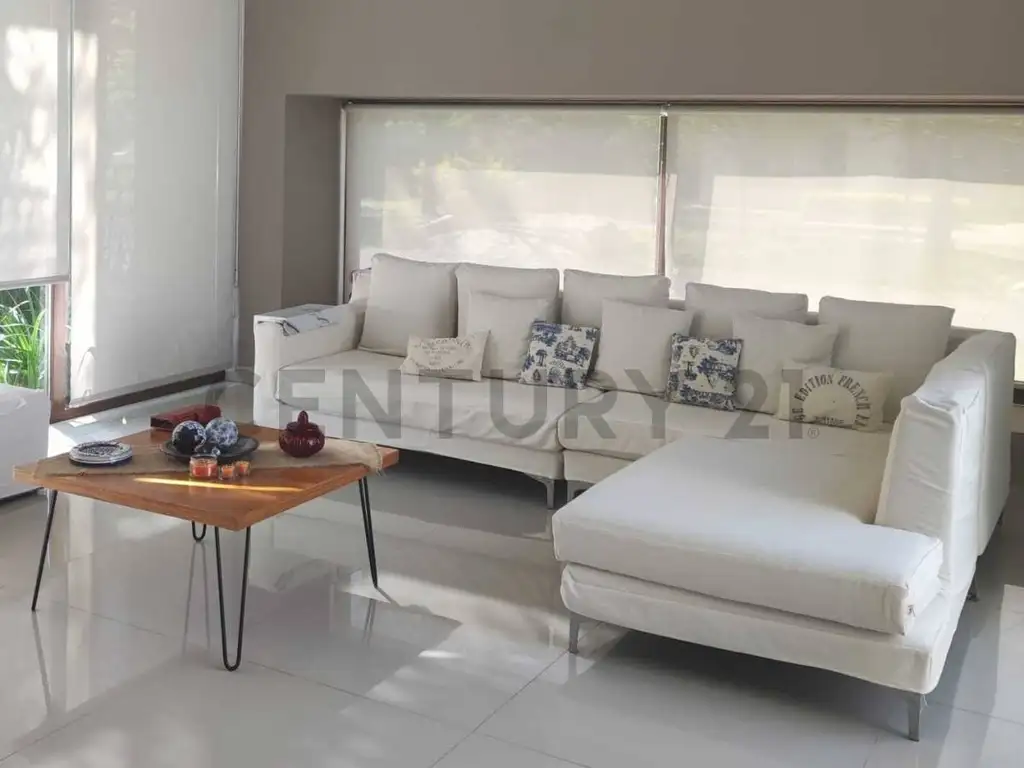 Casa en Venta - Abril Club De Campo