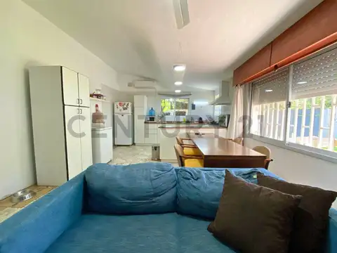 Venta Casa 2 dormitorios con Pileta y Patio | Los Aromos, Roldán