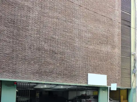 COCHERA FIJA CUB EN RIVADAVIA AL 900 - 11 M2 VIGILANCIA LAS 24 HORAS (HAY OTRAS)