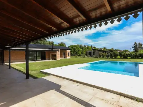 CASA A ESTRENAR SANTA CATALINA LUJAN 3 DORMITORIOS