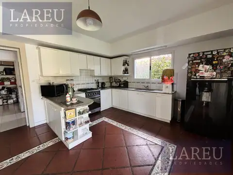 Casa 5 ambientes con 3 baños
