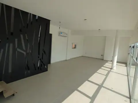 Oficina 2 ambientes con 1 baño
