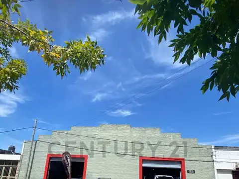 GALPON EN ENSENADA-EXCELENTE UBICACION. -A dos cuadras de Zona Franca _  A dos cuadras de la Plaza B