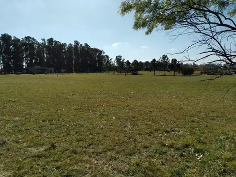 Terreno 4700 m2 en Barrio Chacras de la Cruz