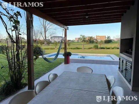 Casa en  A1 San Sebastián fondo al pulmón verde, excelente ubicacion, MB