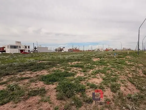 Lote en Campos de Manantiales