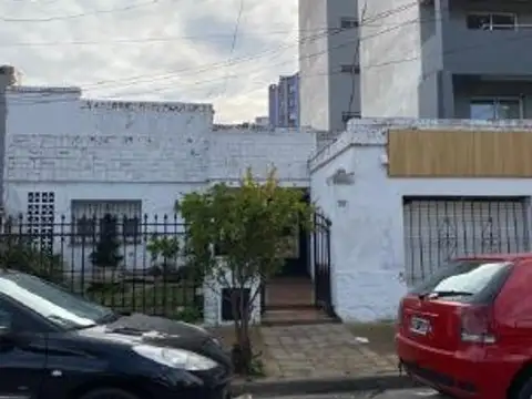 Domingo Faustino Sarmiento 1100