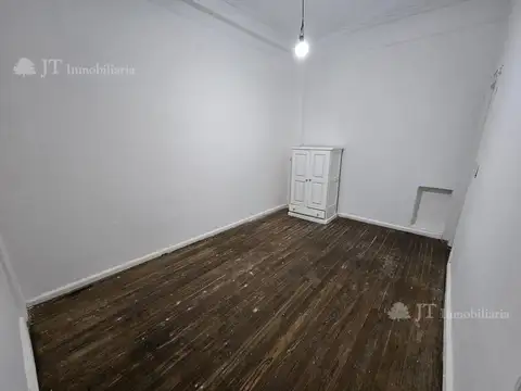 Departamento de 1 ambiente en venta. Congreso