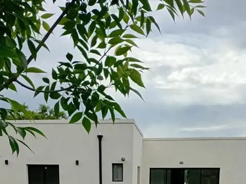 San Eduardo - Pilar Del Este