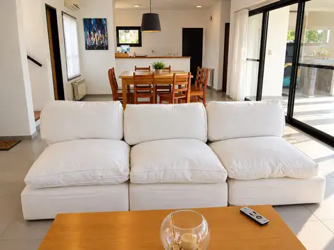 Casa en Alquiler de 4 dormitorios