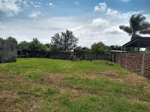 Casa a reciclar con local y terreno