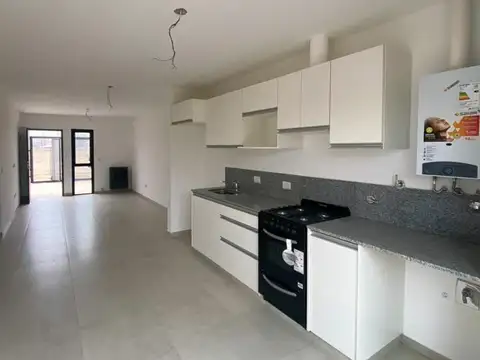 Depto Tipo Casa 3 ambientes con 1 baño