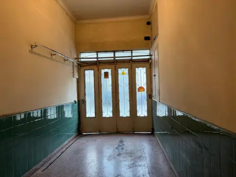 VENTA CASA A REFACCIONAR 400m2 FLORES
