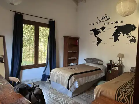 Casa 10 ambientes con 4 baños