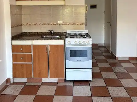 Byron 100, Piso 2