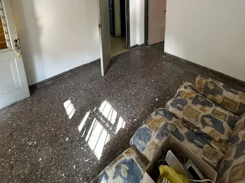 Morón Sur - PH de 3 ambientes