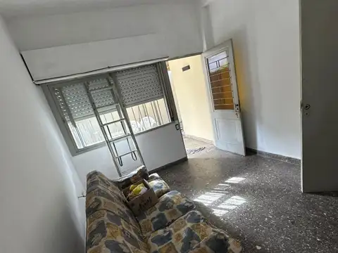 Casa en Alquiler en Moron Sur, $ 800.000