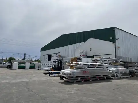 Nave Industrial en alquiler sobre Ex ruta 9.