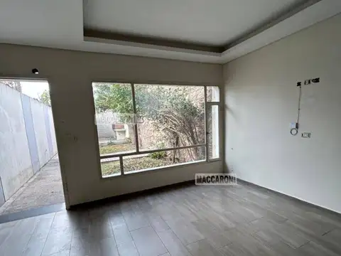 Depto Tipo Casa en Alquiler de 3 dormitorios