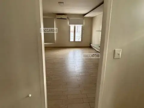Depto Tipo Casa en Alquiler de 4 ambientes