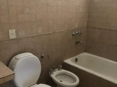 Miguel De Azcuénaga 1400, Piso 9