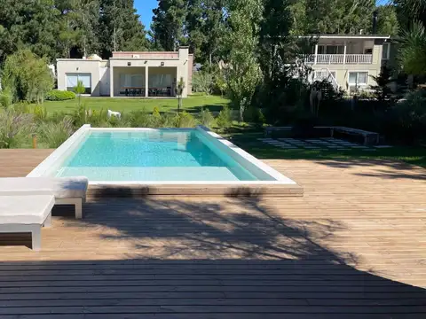 Casa en Venta en Barrio Deportivo 2, USD 420.000