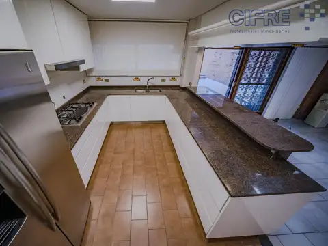 Lote 13x45  USAB 1 Casa 5 ambientes jardín, pileta, quincho y cocheras  en Villa Pueyrredon