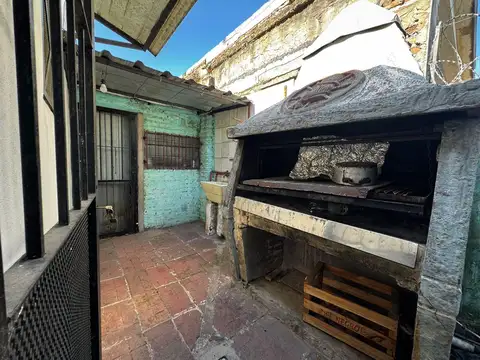 Casa en Alquiler en Villa Santos Tesei, $ 700.000