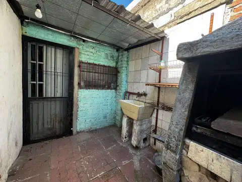 Casa 3 ambientes con 1 baño