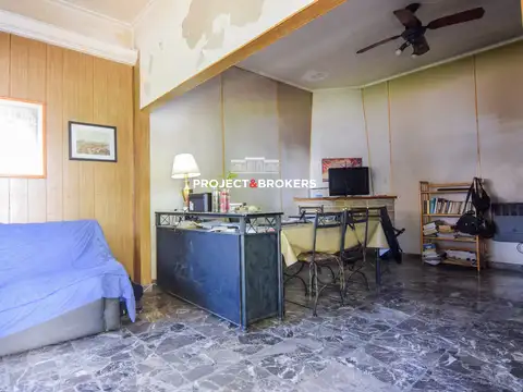 Casa 5 ambientes con 1 baño