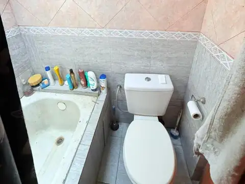 Casa 3 ambientes con 2 baños