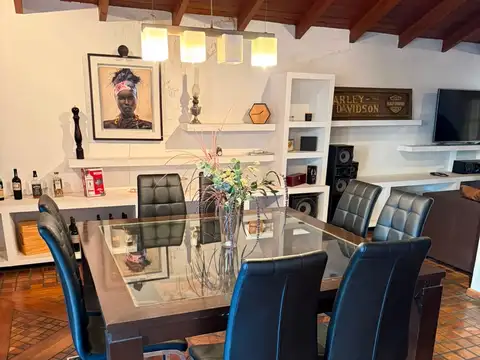 VENTA CASA 3 DORMITORIOS EN ARGUELLO APTO CREDITO