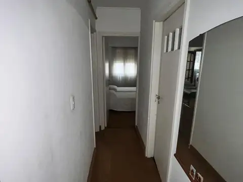 Falucho 1600 , Piso 1