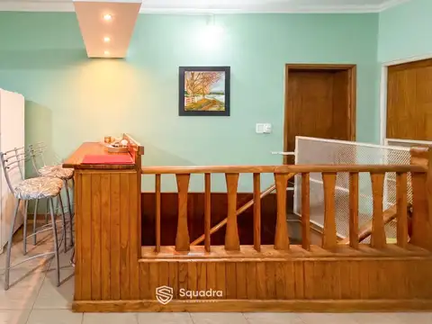 Casa 5 ambientes con 2 baños