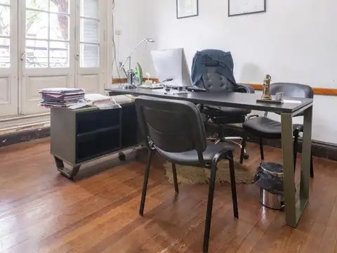 Casa en planta baja - PH sobre Bv. Pellegrini