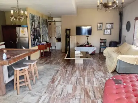 Casa 3 ambientes con 2 baños