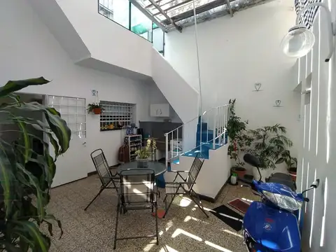 Depto Tipo Casa en Venta de 4 ambientes