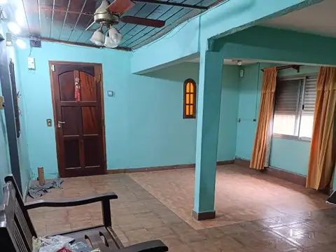 Casa 3 ambientes con 1 baño